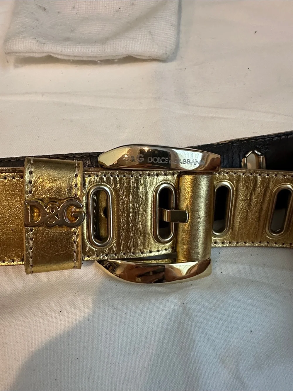 Authentic D&G Dolce & Gabbana Metallic Gold Belt – Logo Buckle